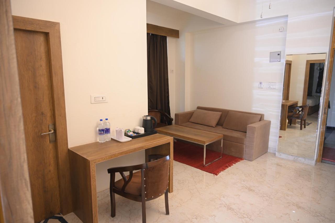 Vrindāvan The Govindam Resort מראה חיצוני תמונה