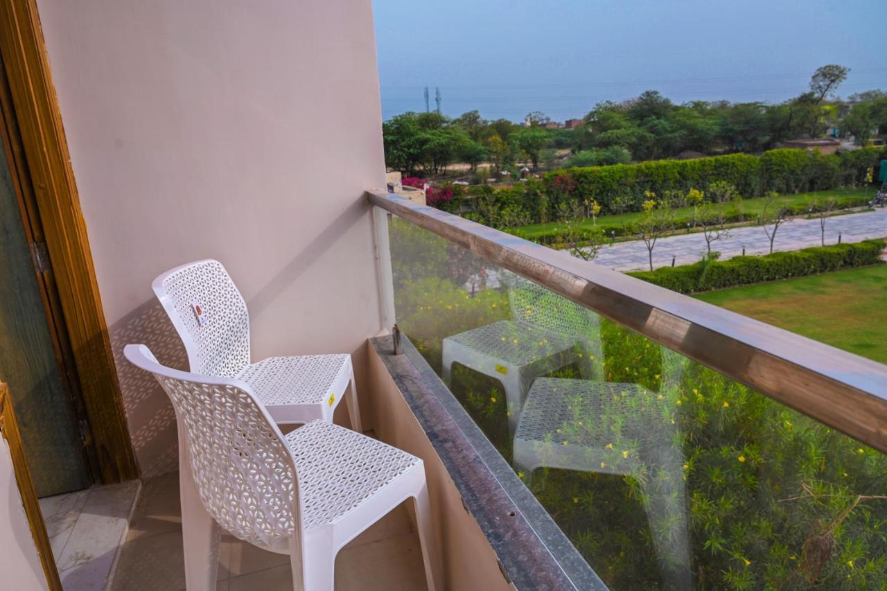 Vrindāvan The Govindam Resort מראה חיצוני תמונה
