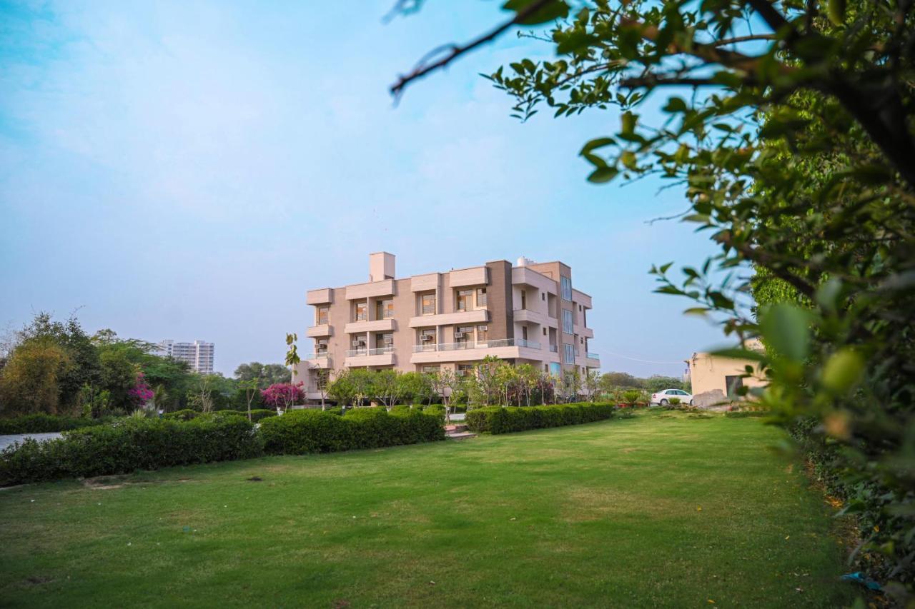 Vrindāvan The Govindam Resort מראה חיצוני תמונה