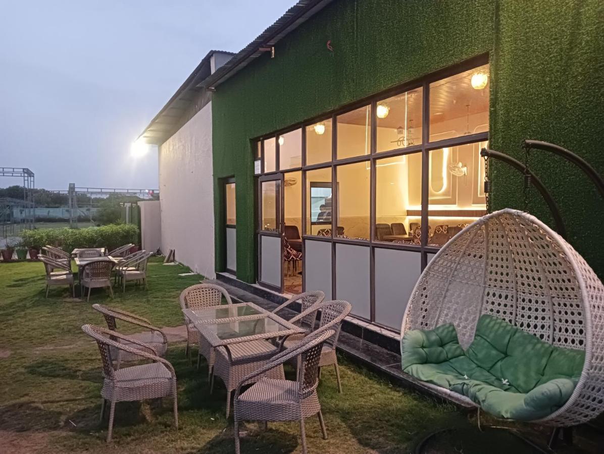 Vrindāvan The Govindam Resort מראה חיצוני תמונה