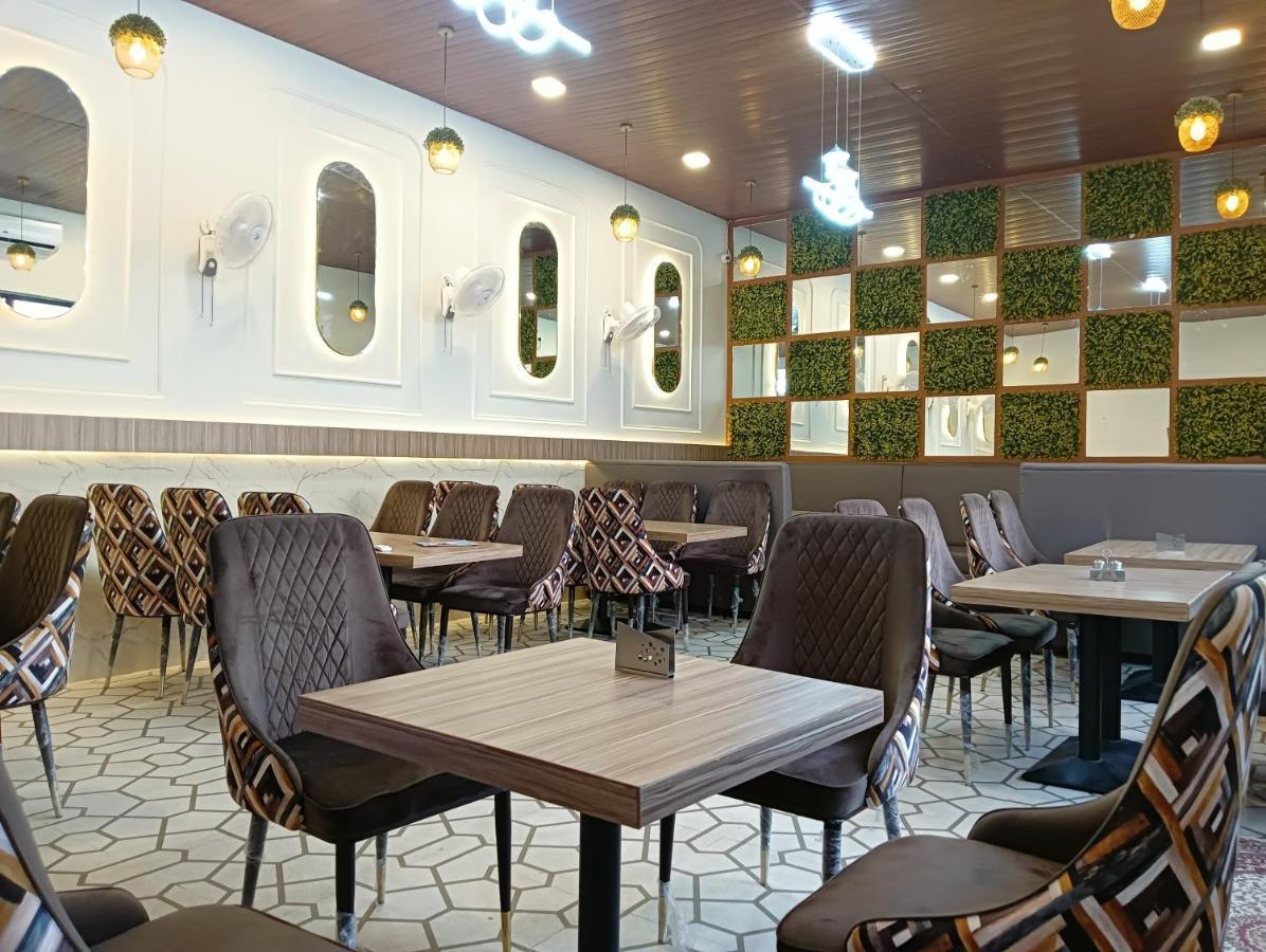 Vrindāvan The Govindam Resort מראה חיצוני תמונה