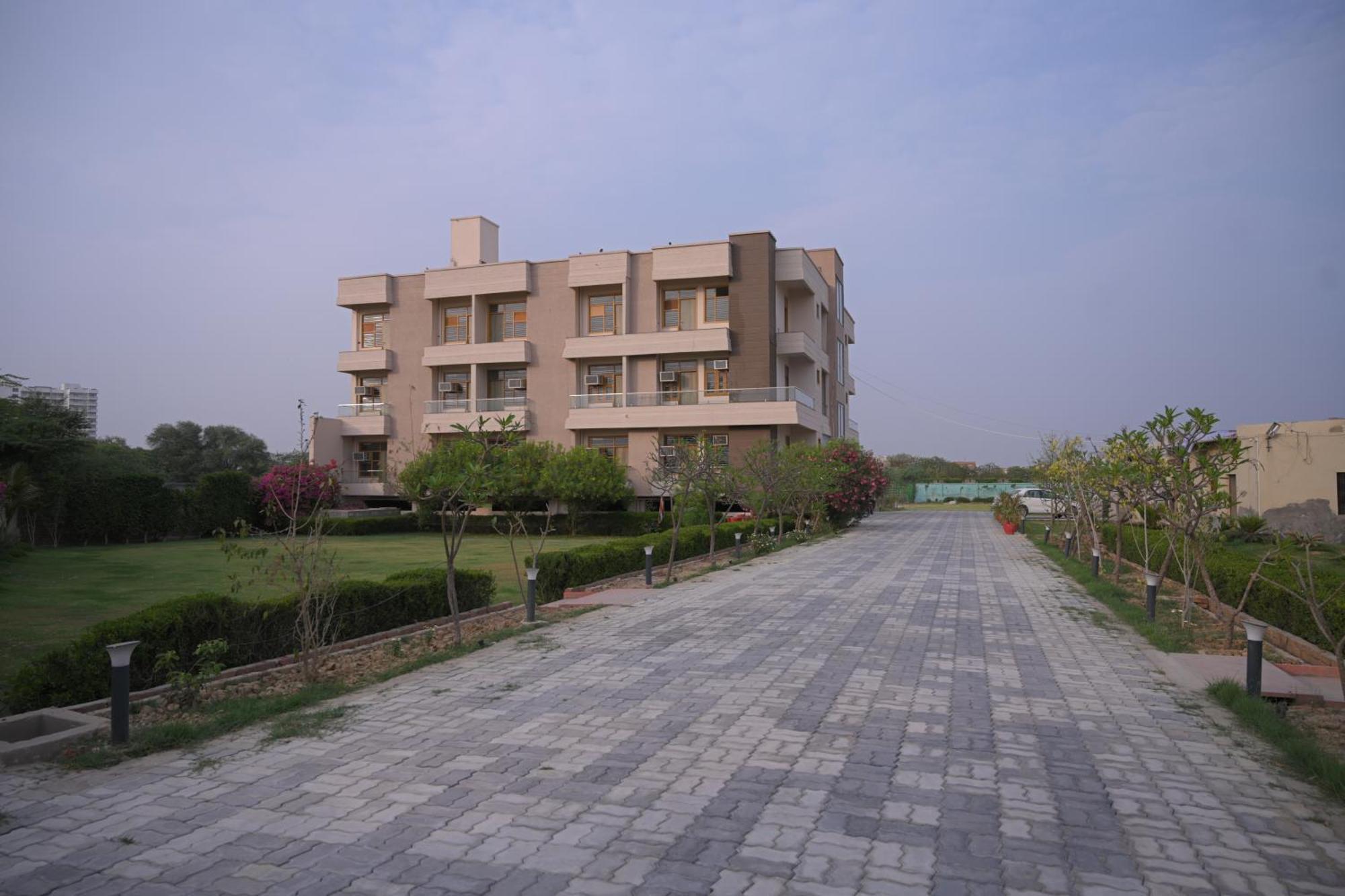 Vrindāvan The Govindam Resort מראה חיצוני תמונה